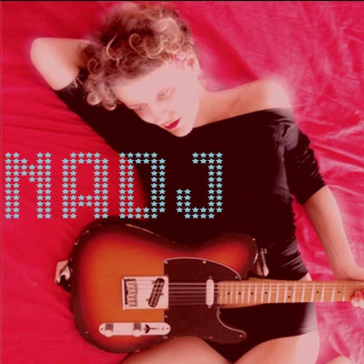 NADJ "LÀ"